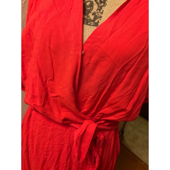 NWT Gianni Bini Red Wrap Dress - Picture 2 of 2